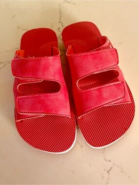 The Healing Sole Hot Pink Flip Flops Sandals Summer Slip On Hook & Loop SZ 8W